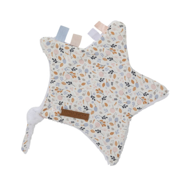 El doudou tiene forma de estrella y, además incluye varias etiquetas con diferentes texturas. Es un regalo perfecto para un recién nacido.