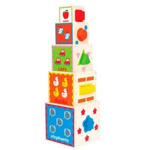 Estos 5 cubos apilables de madera ¡son super completos! Incluyen letras, números, dibujos, formas y colores que suman mil posibilidades.