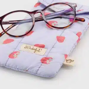 Estuche para Gafas Strawberries – Rígido, Compacto y con Diseño de Fresas Mr. Wonderful