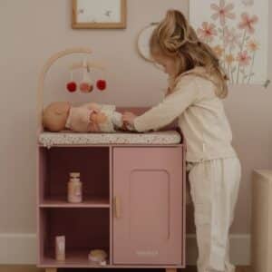 Mueble Cambiador FSC – Little Dutch – Juego de imitación de madera – Cuidado de muñecas desde 3 años