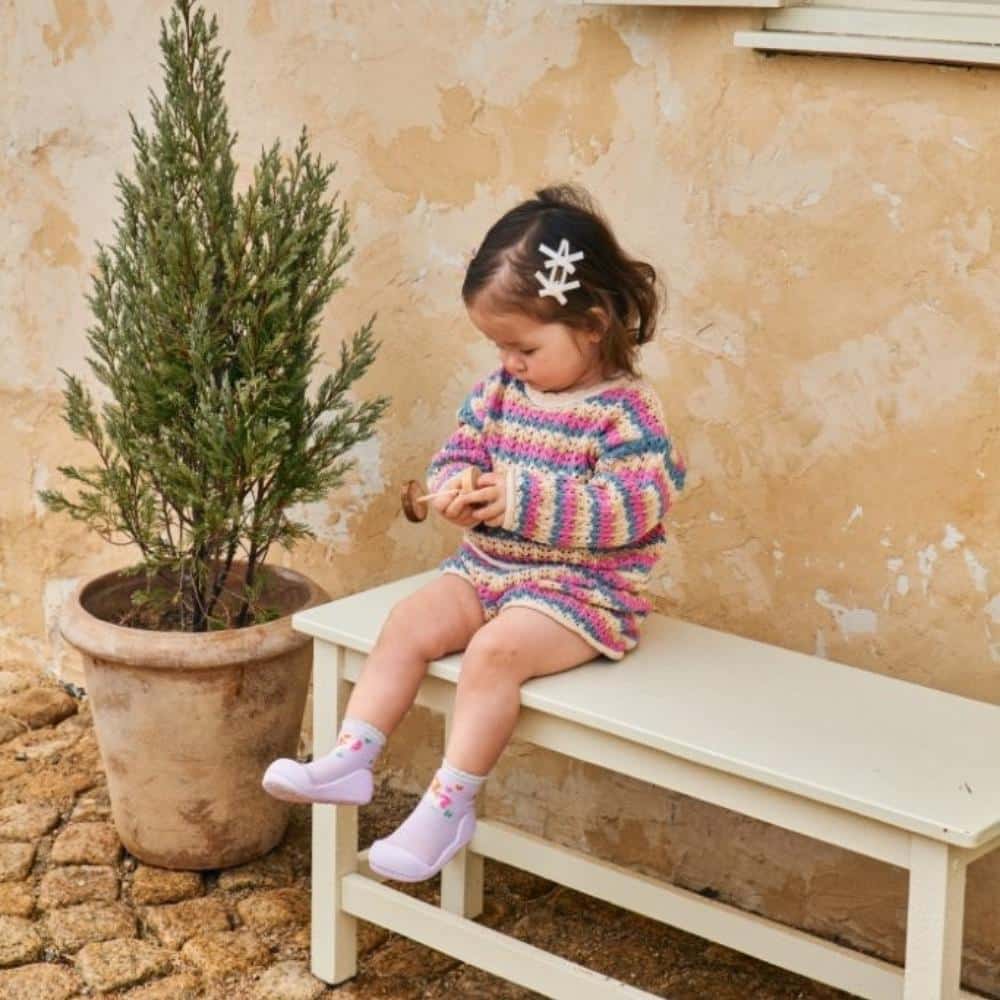 Zapatos Attipas DM Unicorn Purple – Calzado ergonómico bebé – Attipas – Primeros pasos cómodos y seguros desde 0 meses 5 Zapatos Attipas DM Unicorn Purple – Calzado ergonómico bebé – Attipas – Primeros pasos cómodos y seguros desde 0 meses