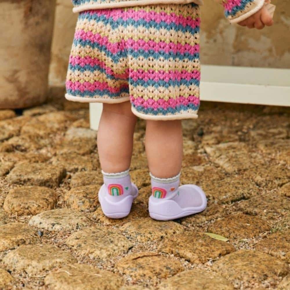 Zapatos Attipas DM Unicorn Purple – Calzado ergonómico bebé – Attipas – Primeros pasos cómodos y seguros desde 0 meses 8 Zapatos Attipas DM Unicorn Purple – Calzado ergonómico bebé – Attipas – Primeros pasos cómodos y seguros desde 0 meses