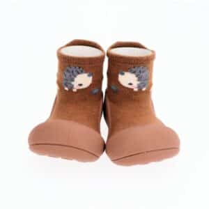 Zapatos Attipas DM Woodland Brown Hedgehog – Calzado ergonómico bebé – Attipas – Primeros pasos cómodos y seguros desde 0 meses